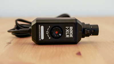 Rode i-XLR Adapter zum Anschluss von XLR an iPhones.