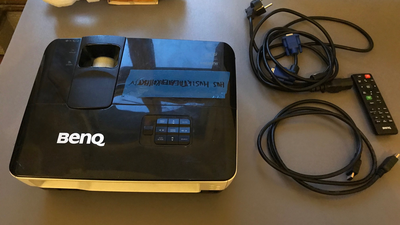 BenQ TH681 + Ton (Receiver mit Lautspr. + DVD-Player/Laptop)