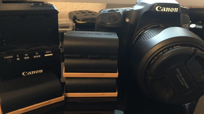 Canon EOS 70D SLR-Digitalkamera (20,2 Megapixel, 7,6 cm (3 Z