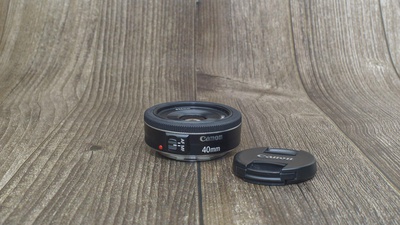 Canon EF 40mm 1:2,8 STM Objektiv