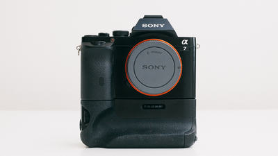 Sony Alpha 7 Mark 1  (Sony a7) inkl. VG-C1EM Batteriegriff